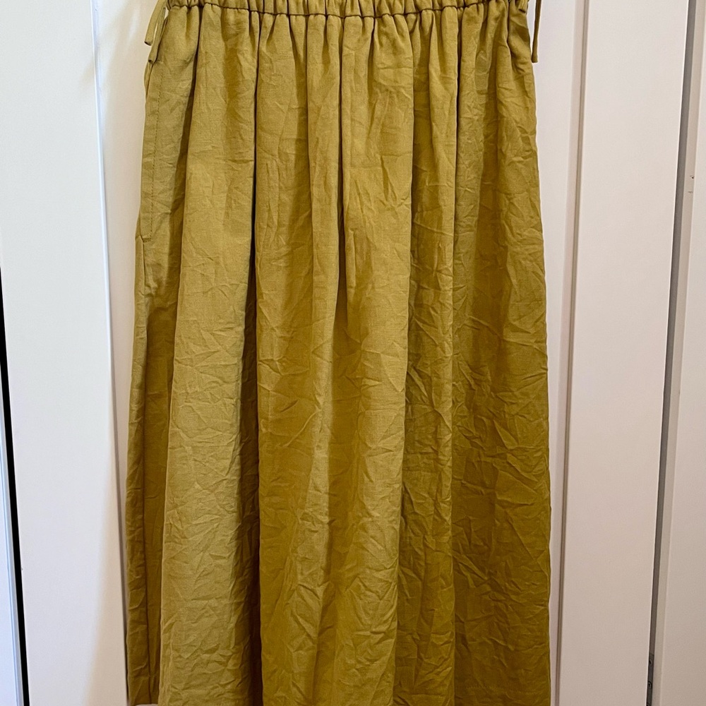 Zara Drawstring Elastic-Waist Wrinkle Fabric Midi Skirt in Mustard Yellow - Picture 4 of 6
